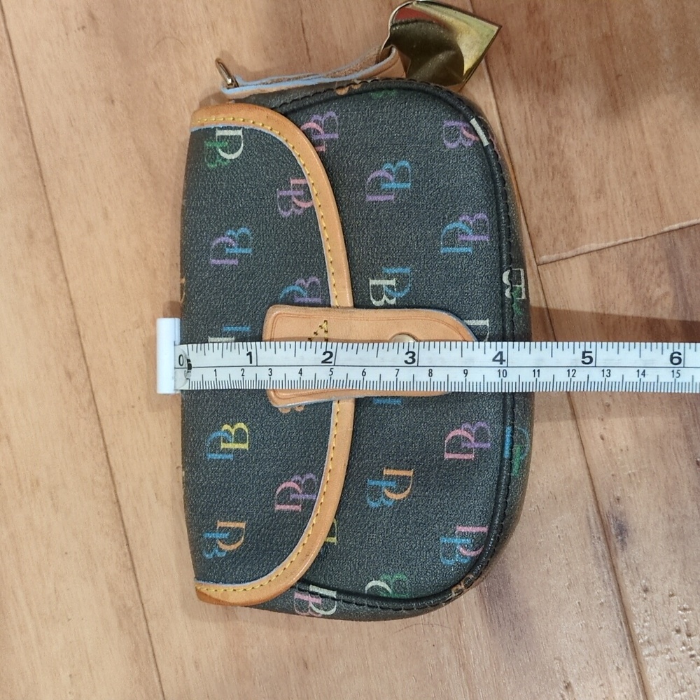 Dooney & Bourke Vintage Black Rainbow Signaturw Monogram Clutch Wallet CALLOUTS - Picture 8 of 14